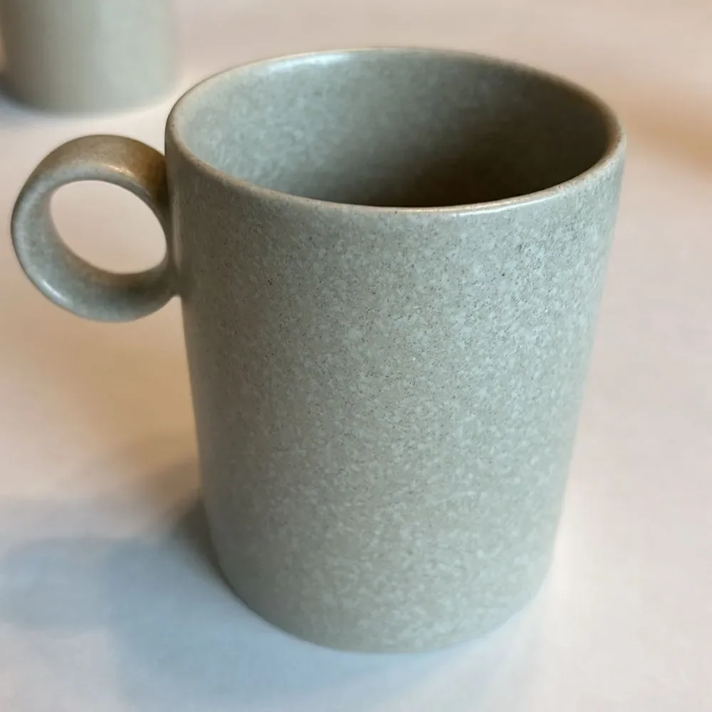 Crate & Barrel Set of 4 Stoneware Coffee Mugs Cups Sand Tan